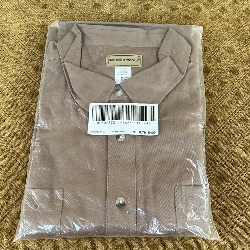 NWT Men's Button Down Shirt